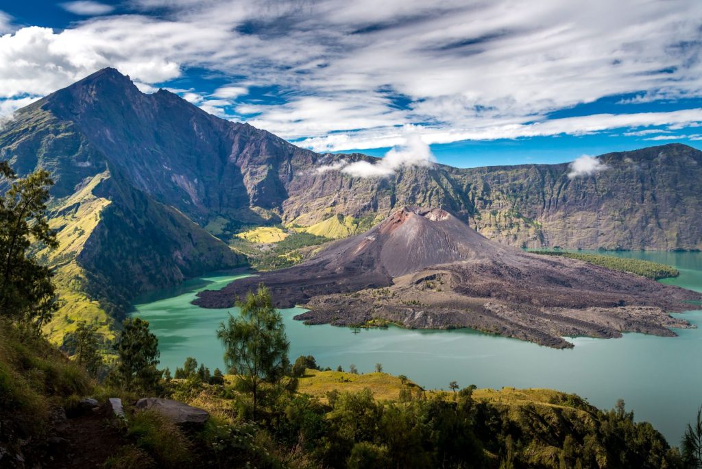 Lombok | Surga Wisata Alam dan Budaya di Indonesia