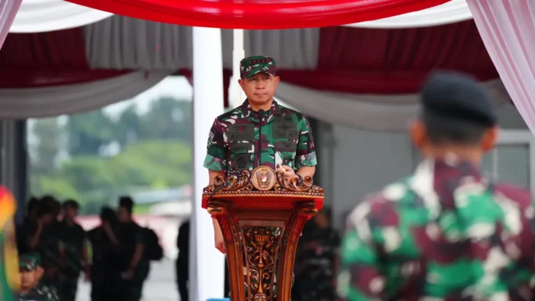 Panglima TNI Sebut Kendala Program MBG di Papua: Kesulitan Cari Sayuran dan Telur