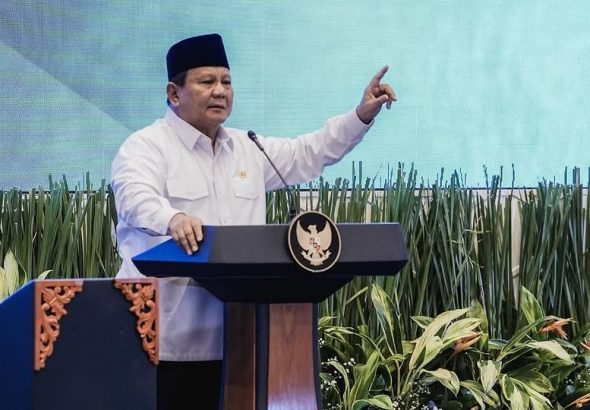Prabowo Kritik Ormas Preman yang Ganggu Dunia Usaha
