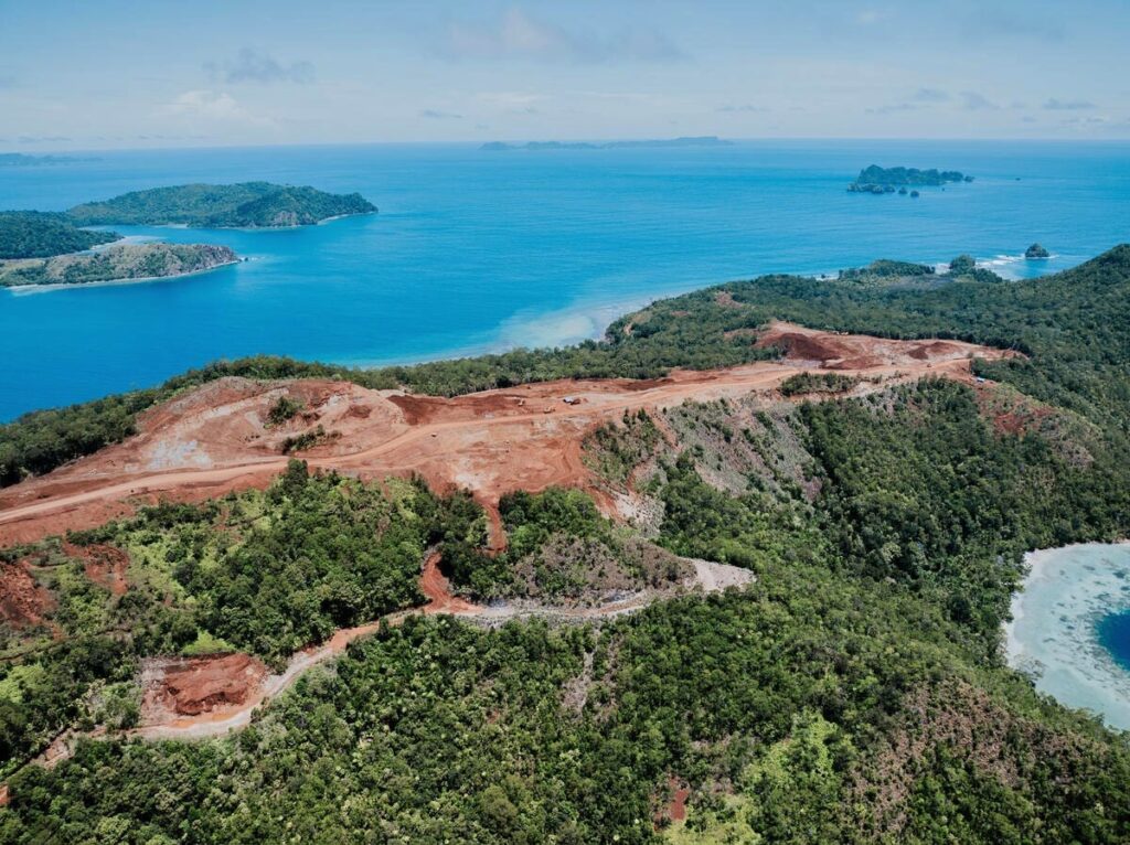 Tambang Nikel Raja Ampat: Siapa Saja yang Terlibat? Tambang Nikel Raja Ampat: Siapa Saja yang Terlibat?