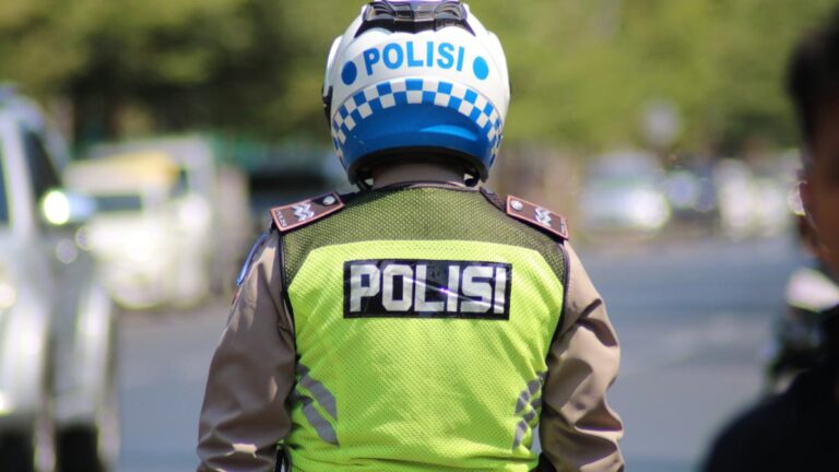 Perwira Polisi Diduga Tipu Penjual Mobil