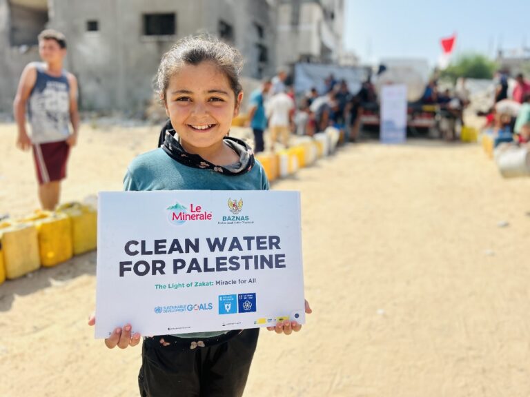 Gaza Terima 224.000 Liter Air Bersih dari Le Minerale dan BAZNAS RI