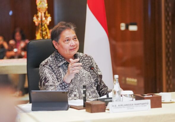 Airlangga Hartarto Aturan Magang Lulusan Baru Bergaji UMP