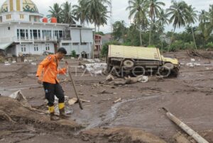 Prabowo Berduka atas Banjir Sumatera: Ajak Warga Lebih Waspada